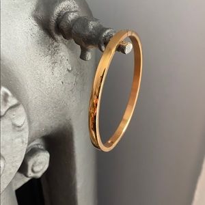 Beautiful gold clip bracelet